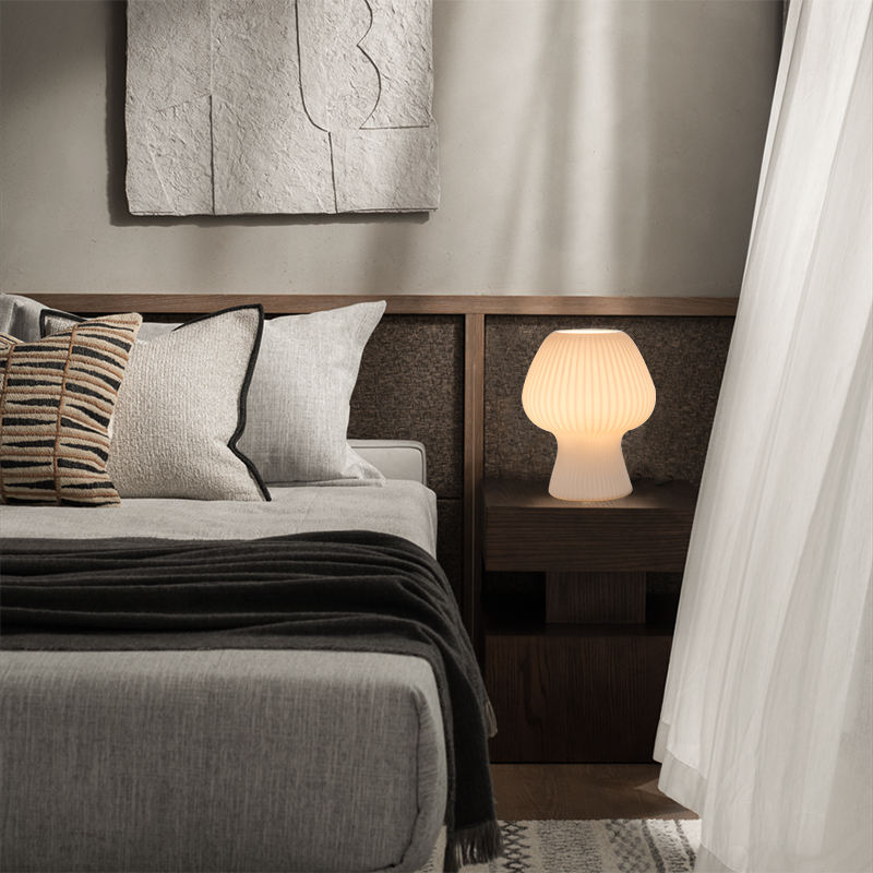 NostalgiaLight Vintage Table Lamp