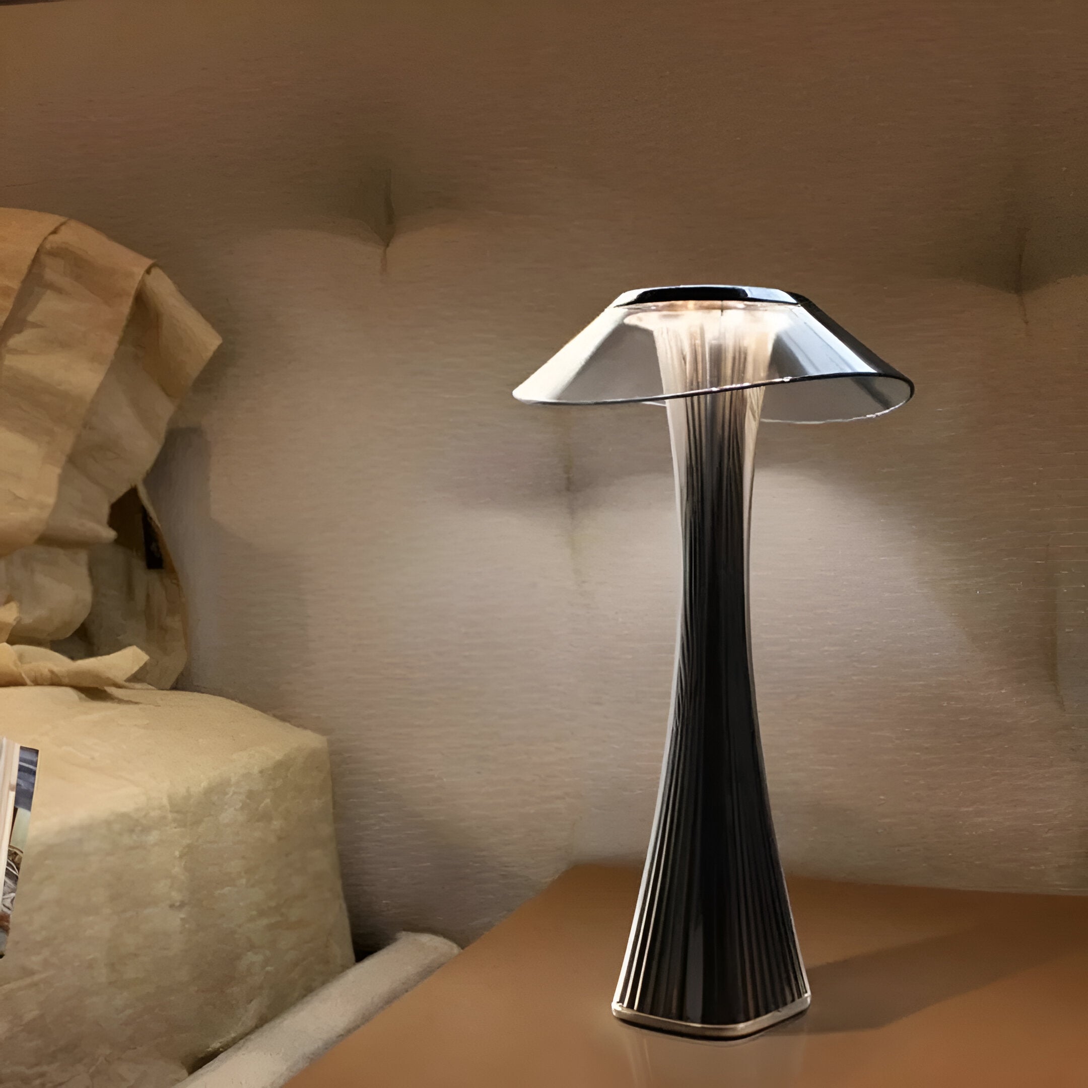 LumiEclat Crystal LED Lamp