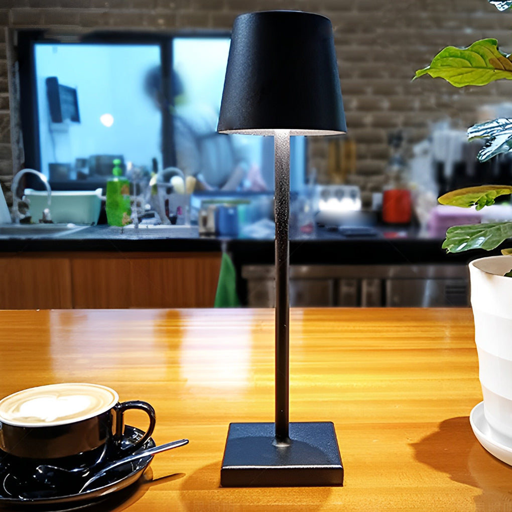 Derby Cordless Table Lamp (15")