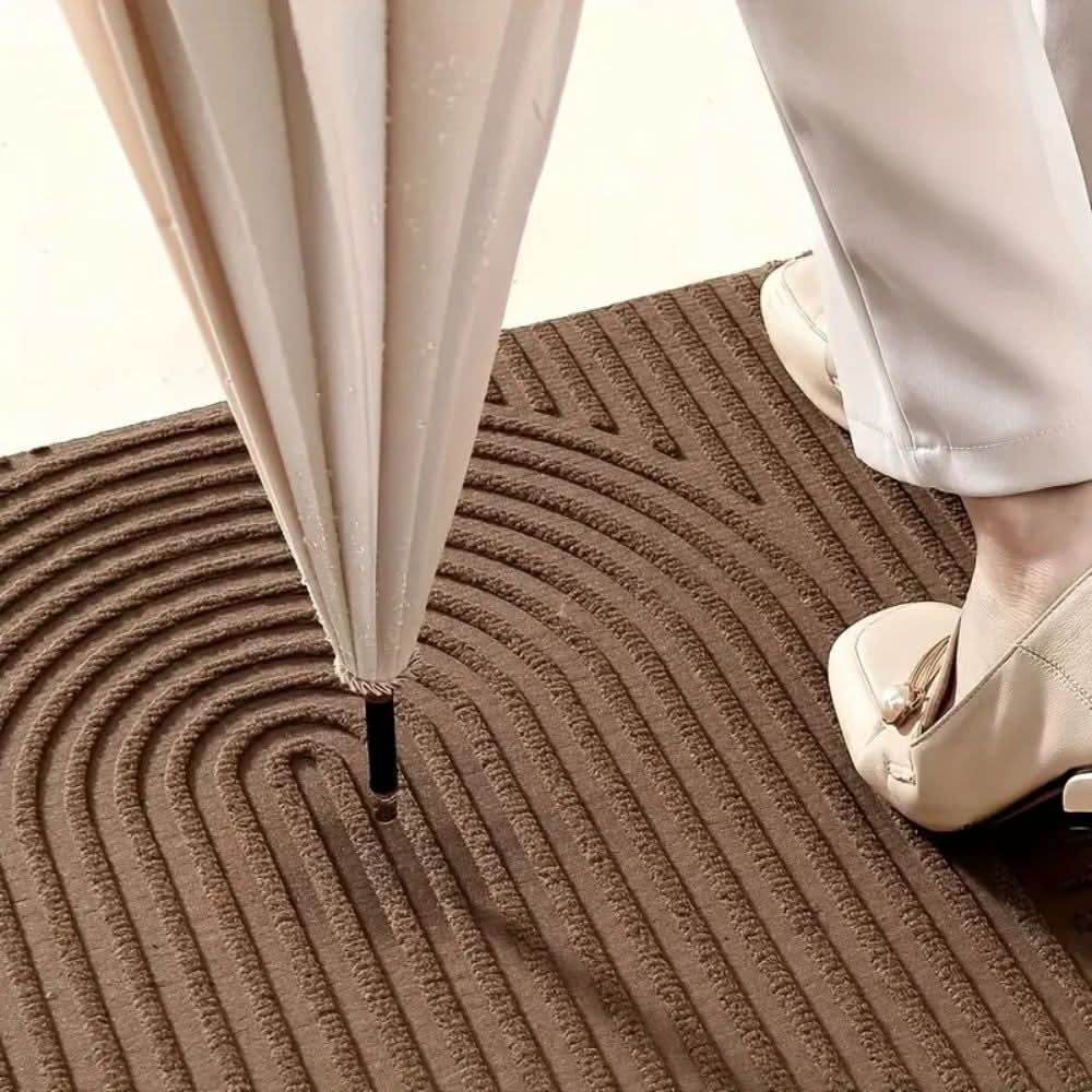 AquaRay Line-Pattern Floor Mat