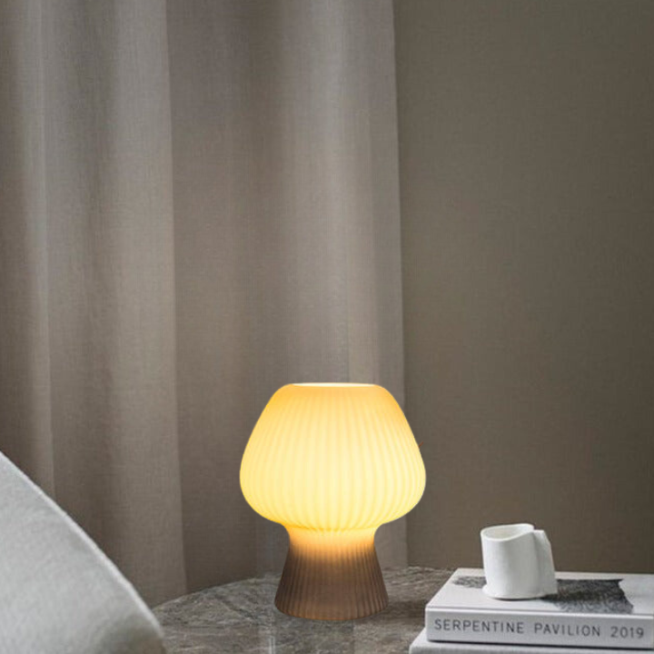 NostalgiaLight Vintage Table Lamp - view 6