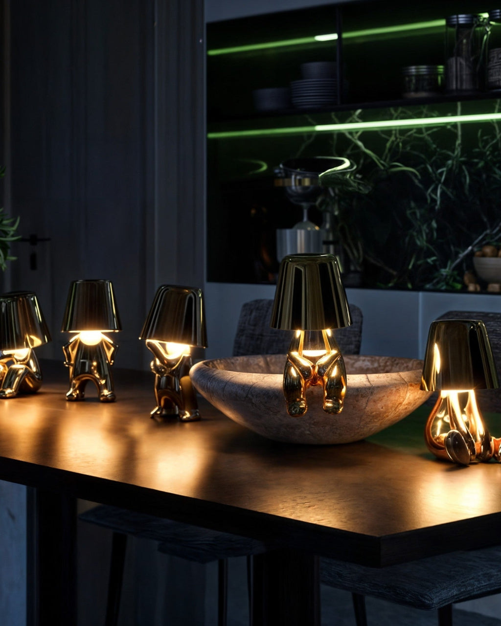 GleamTouch – Gold-Colored USB-Rechargeable Table Lamp, Dimmable and Compact - LivingLX