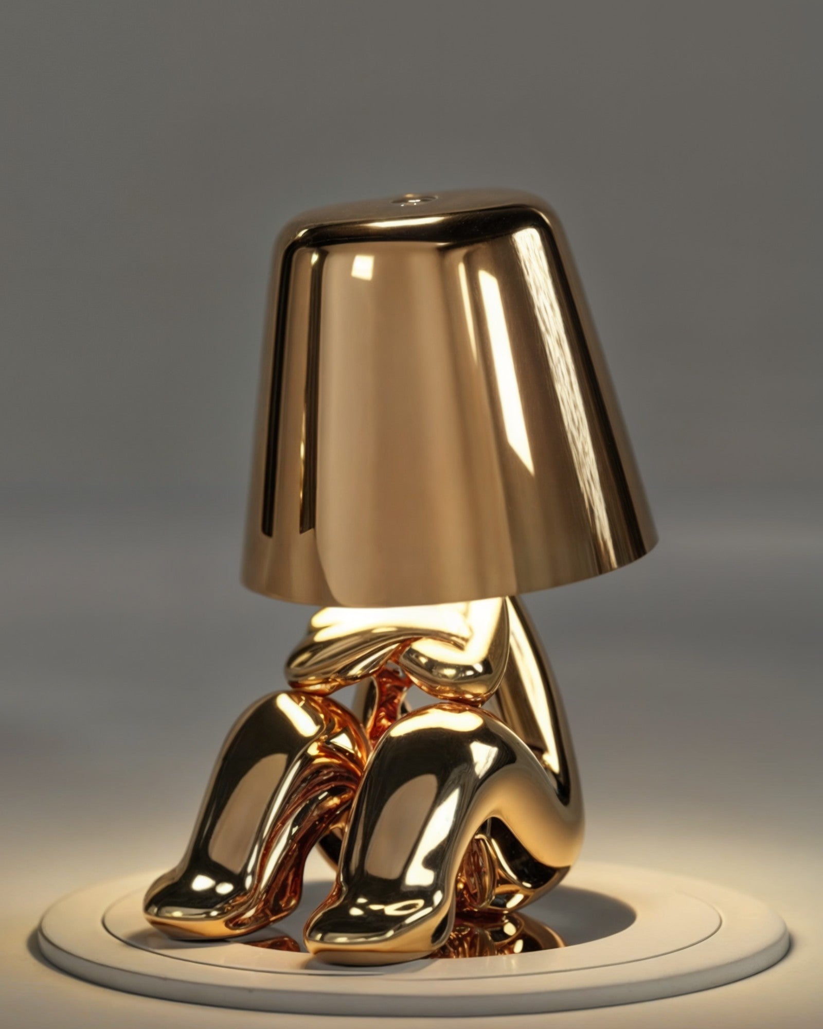 GleamTouch – Gold-Colored USB-Rechargeable Table Lamp, Dimmable and Compact - LivingLX