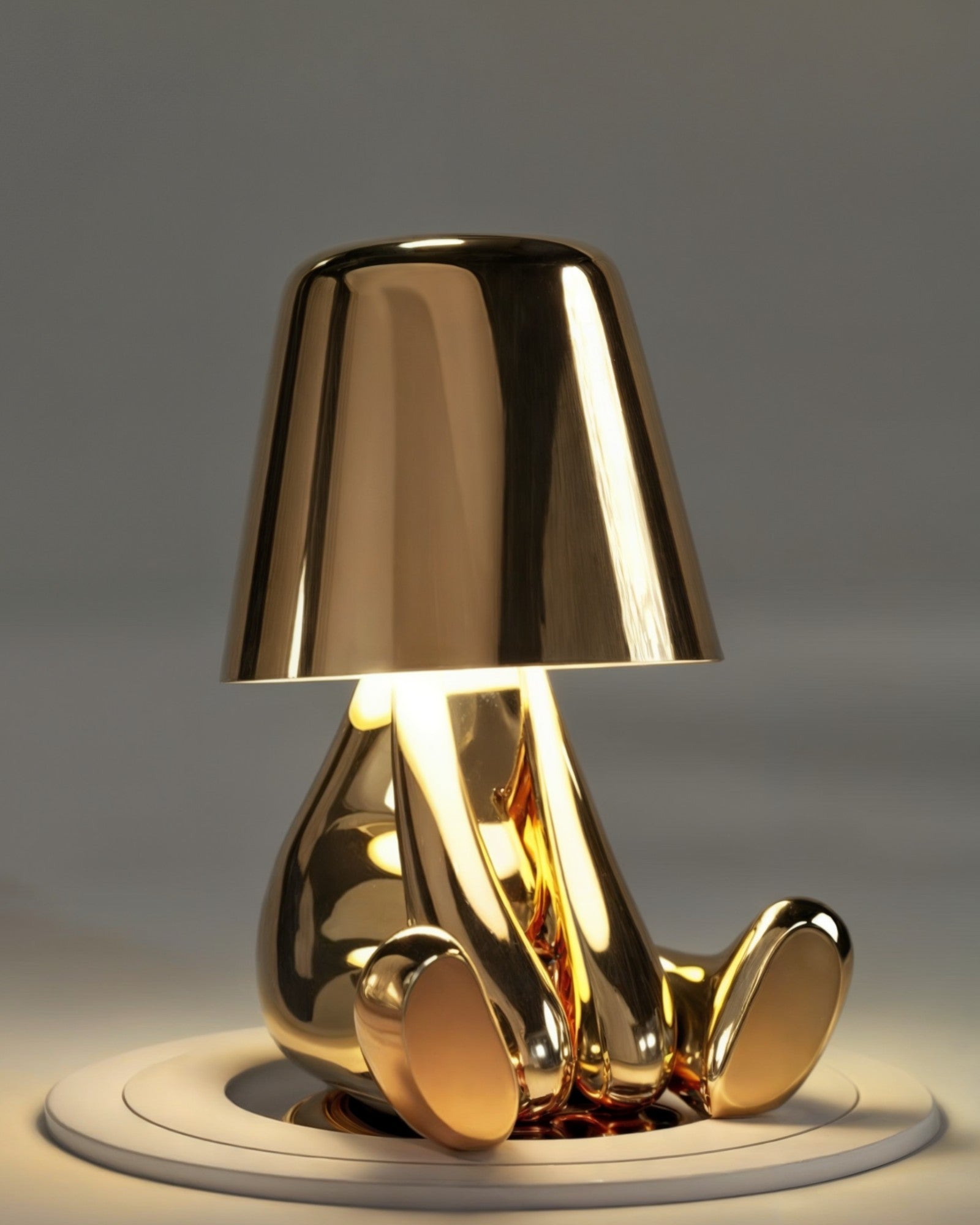 GleamTouch – Gold-Colored USB-Rechargeable Table Lamp, Dimmable and Compact - LivingLX