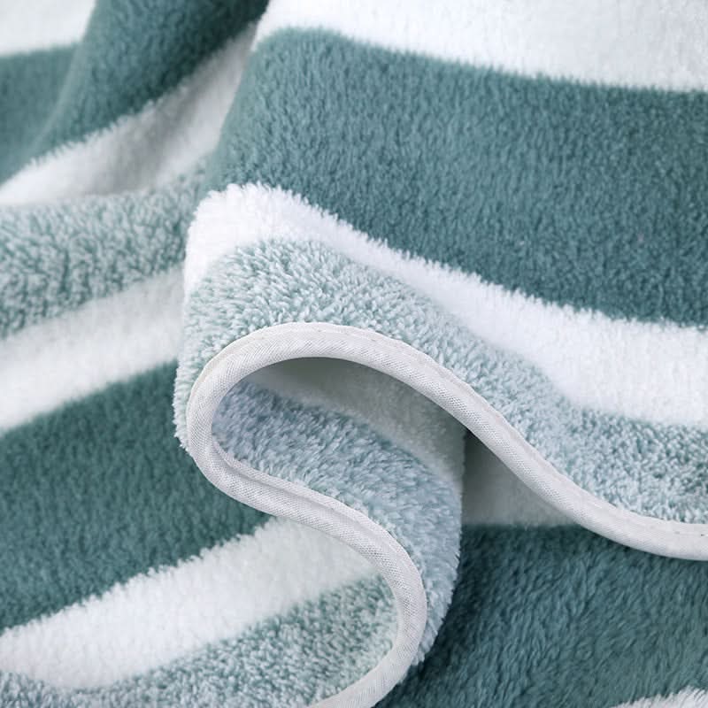 LuxeCoral 8-Piece Towel Set - LivingLX