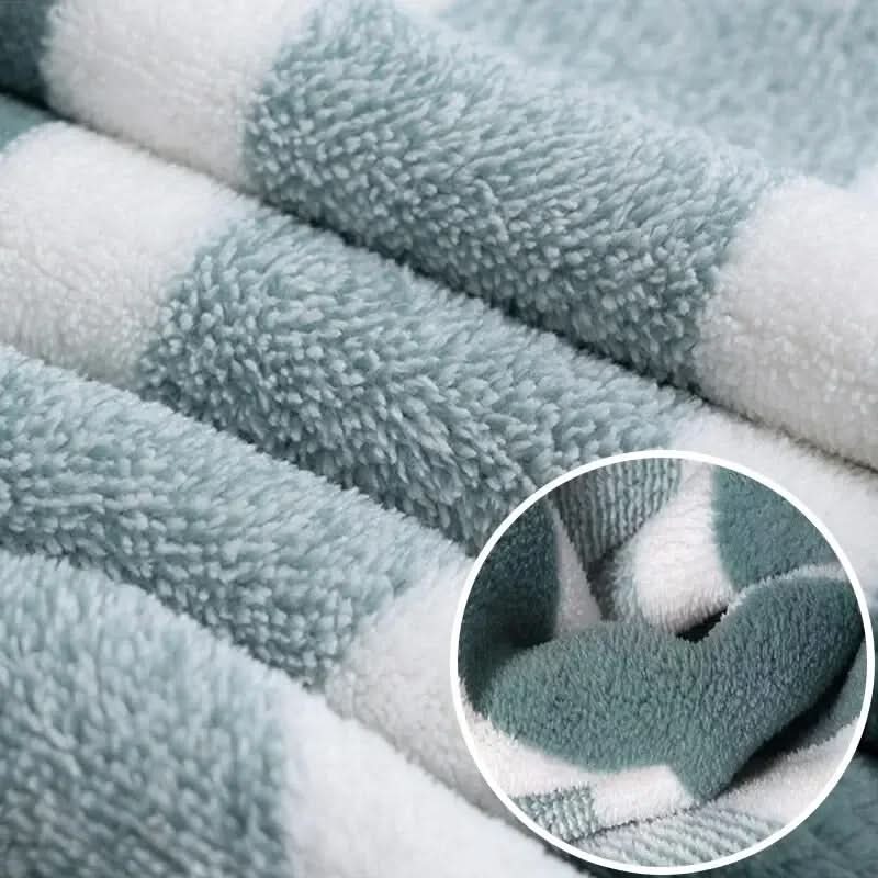 LuxeCoral 8-Piece Towel Set - LivingLX