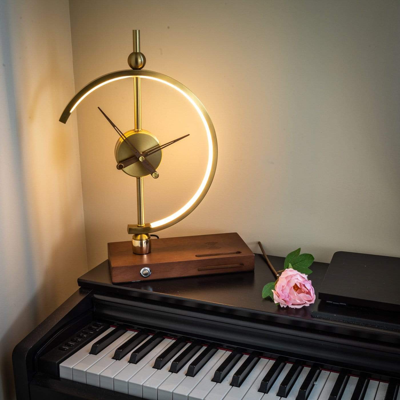 NagoyaLight Clock Charger Lamp
